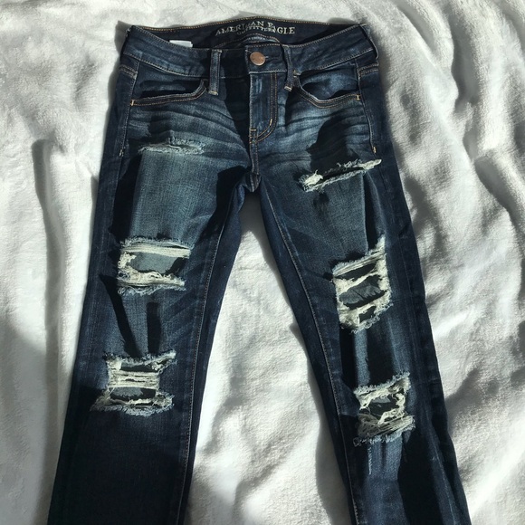 american eagle distressed jeans - Picture 3 of 6